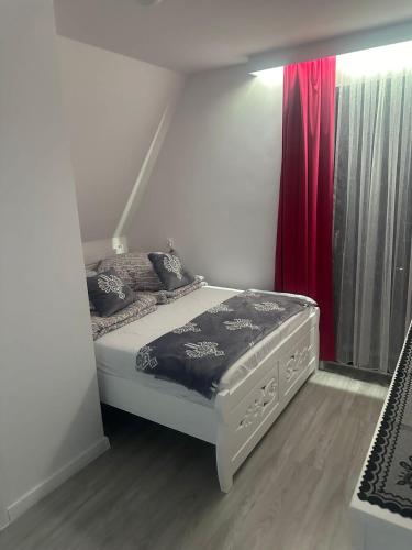 Ein Bett oder Betten in einem Zimmer der Unterkunft Tatrzański Domek & SPA