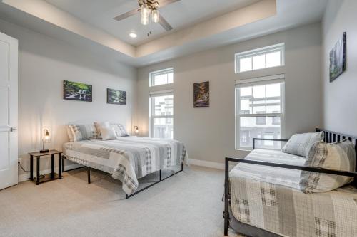 Katil atau katil-katil dalam bilik di Cedar City Home Close to University and Downtown!
