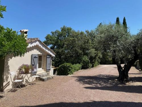 Holiday Home in Flayosc with Pool and Terrace