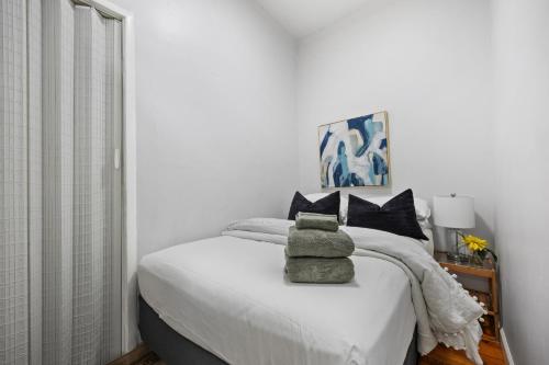 Gallery image of Sleek 2BR - Walking distance to Times Square in New York