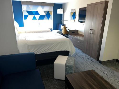 Ένα ή περισσότερα κρεβάτια σε δωμάτιο στο Holiday Inn Express Enid-Highway 412 by IHG