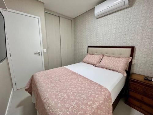 Postel nebo postele na pokoji v ubytování Patteo Charm Apartment - GRU 1003