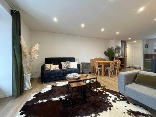 Photo de la galerie de l'établissement Charmant T3 rénové, 8 pers, proche centre, balcon sud, garage pour skis/vélos, animaux non admis - FR-1-761-4, à Villard-de-Lans