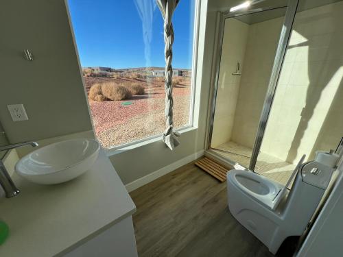 Koupelna v ubytování Page Arizona border town- Desert Sky room near Lake Powell