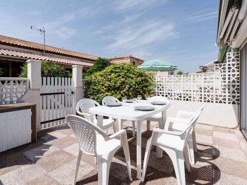 Pavillon climatisé pour 5 personnes à Gruissan - Parking, WIFI, proche plage et commerces - FR-1-409-195