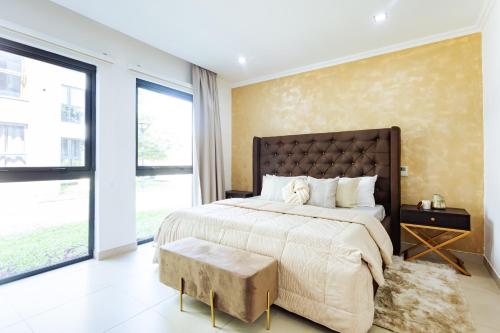 Postel nebo postele na pokoji v ubytování Incredible luxurious 2 bedroom space Available