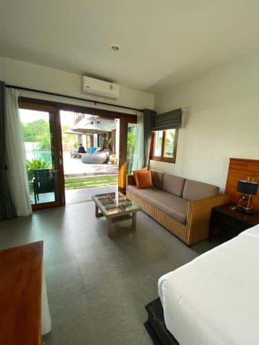 Гостиная зона в Baan Yaimai Boutique Samui