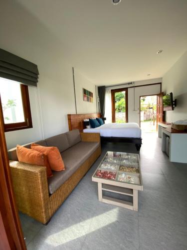 Гостиная зона в Baan Yaimai Boutique Samui