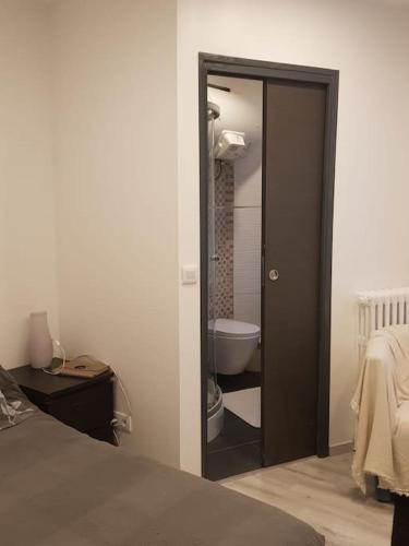 Photo de la galerie de l'établissement Sunny appartement close to metro, à Paris