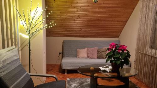 Postel nebo postele na pokoji v ubytování HutiAgi apartman