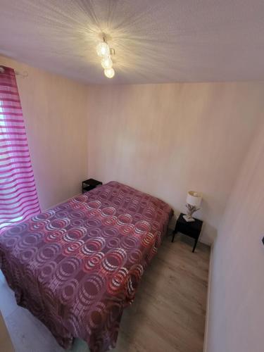 Photo de la galerie de l'établissement appartement t2 hyères piscine, à Hyères