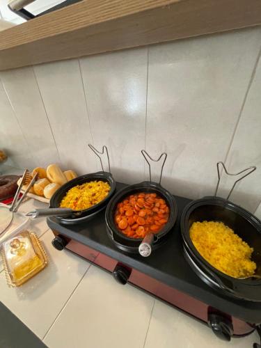 Makanan di atau berdekatan hotel