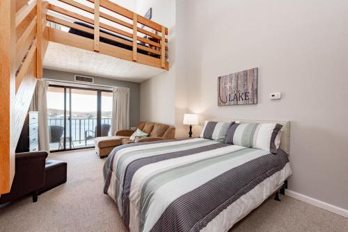 Postel nebo postele na pokoji v ubytování 502F Three Bedroom Two Bath