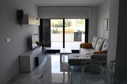 Nieuw gelijkvloers appartement met groot terras!