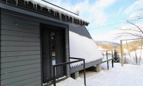 Το Cottage "A-FRAME romantic house" τον χειμώνα
