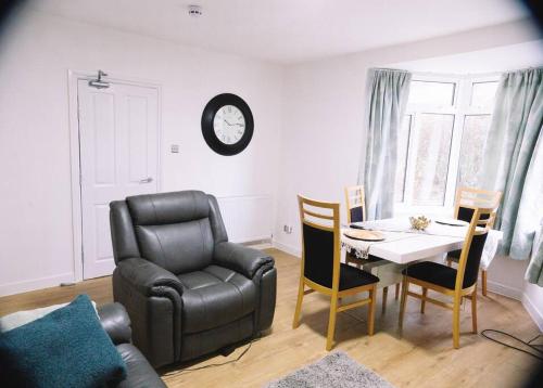 Φωτογραφία από το άλμπουμ του 5 bedroom property σε Sidcup