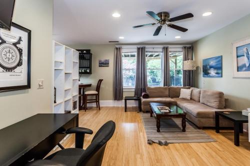 Gallery image of Cozy Apartment in Downtown Neighborhood in Columbia