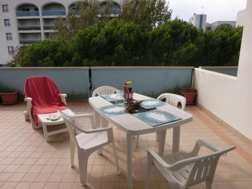 Functional 1 bedroom apartment with swimming pool by Beahost Rentals