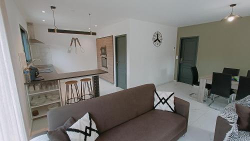 Χώρος καθιστικού στο Villa Soleyana