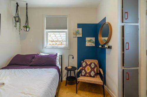 Cozy and Comfy Apt #A2, Downtown