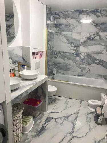 Photo de la galerie de l'établissement 102 m2 à 10mn de La Défense, à Bezons