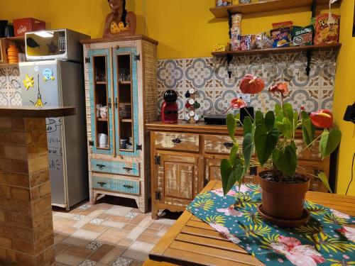 Dapur atau dapur kecil di A VER O MAR SUÍTES COCANHA
