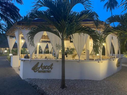 Restaurace v ubytování Watamu Ascot Resort