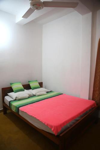 Postel nebo postele na pokoji v ubytování Super Spot Guest House