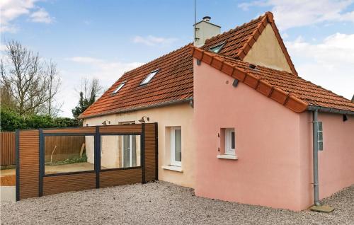 Lovely Home In St-marcouf De Lisle With Kitchen