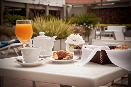Opciones de desayuno para los huéspedes de Hotel Uthgra Sasso