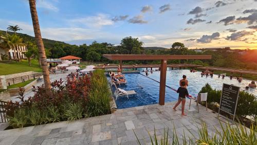 a rendering of a swimming pool at a resort at Resort QSB - Um novo padrão de conforto e lazer no coração da cidade in Pirenópolis