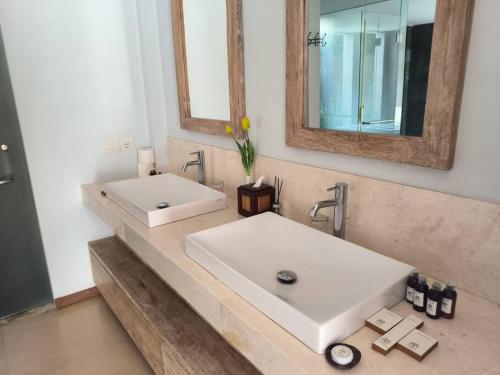 A Uniq Villa 1 Bed Room Private