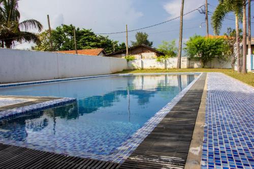 Πισίνα στο ή κοντά στο Varinias Beach Villa