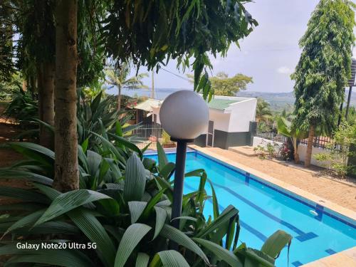 Bazén v ubytování Victoria View Boutique Hotels Kigo nebo v jeho okolí