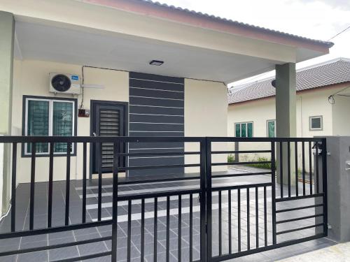 Μπαλκόνι ή βεράντα στο D’Kayangan Homestay BBSAP Sitiawan