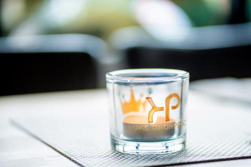 トロイスドルフにあるHotel Das Kronprinzのギャラリーの写真