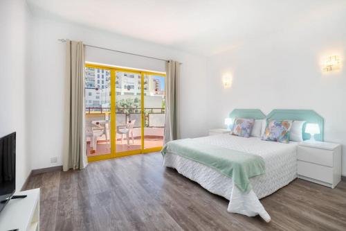 Rocha Beachside Studio by CC 326