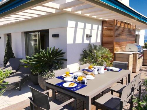 ALBION - Luxurious 3 bedrooms large terrace parking AC