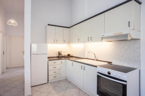 Gallery image of Aris Luxury Apartments in Pefkohori