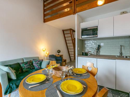 Charmant studio à Val-d'Isère avec balcon Sud/Ouest, proche commodités, navette gratuite