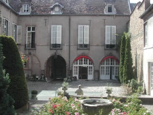 Gallery image of H&ocirc;tel particulier Maleteste in Dijon