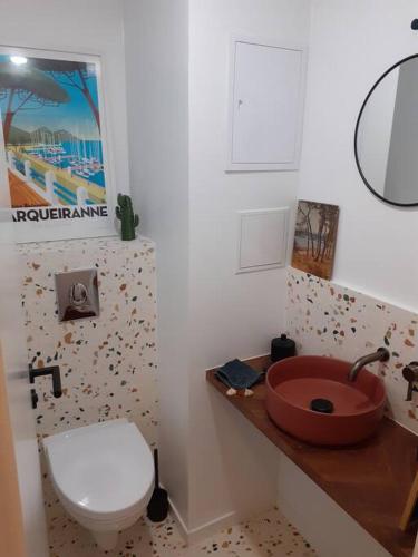 Photo de la galerie de l'établissement Appartement 2 chambres / 2 salles de bain - Versailles historique, à Versailles