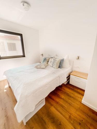 Villa Mirno More Apartments