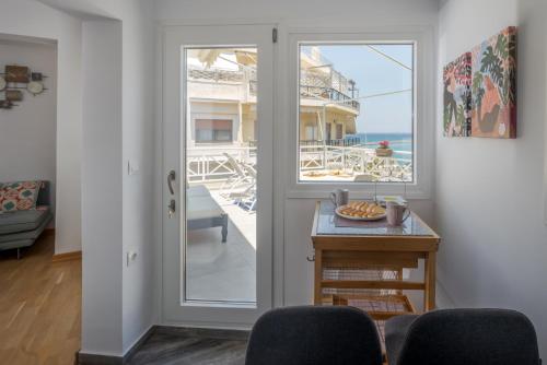 Foto Chic, Downtown, Penthouse w Sundeck and Seaview 4