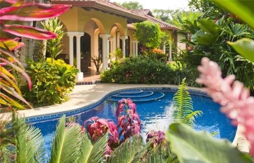 Πισίνα στο ή κοντά στο Casa Campana- Huge Luxury Villa at Los Suenos Resort