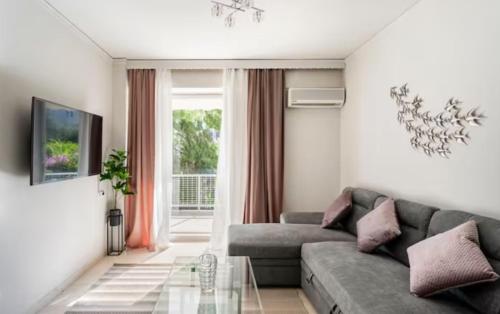 Seaside Beauty 5 min Vouliagmeni Beach