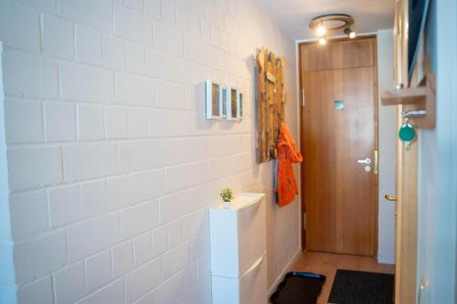 Kylpyhuone majoituspaikassa Hecht Ferienvermietung - Studio Waldkauz mit Sauna und Schwimmbad