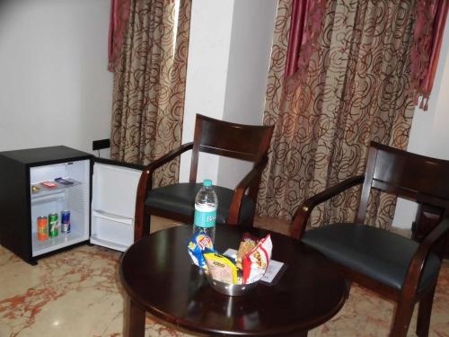Un lugar para sentarse en Lakshmi Hotel