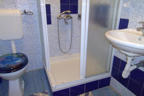 Kúpeľňa v ubytovaní Apartment Dramalj (3322)