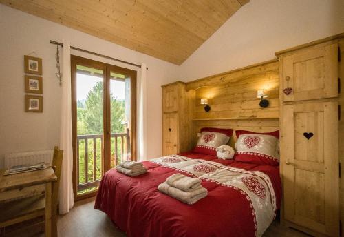 Samoëns, new apartment, 3 bedrooms, 6 persons, close to village centre and skibus